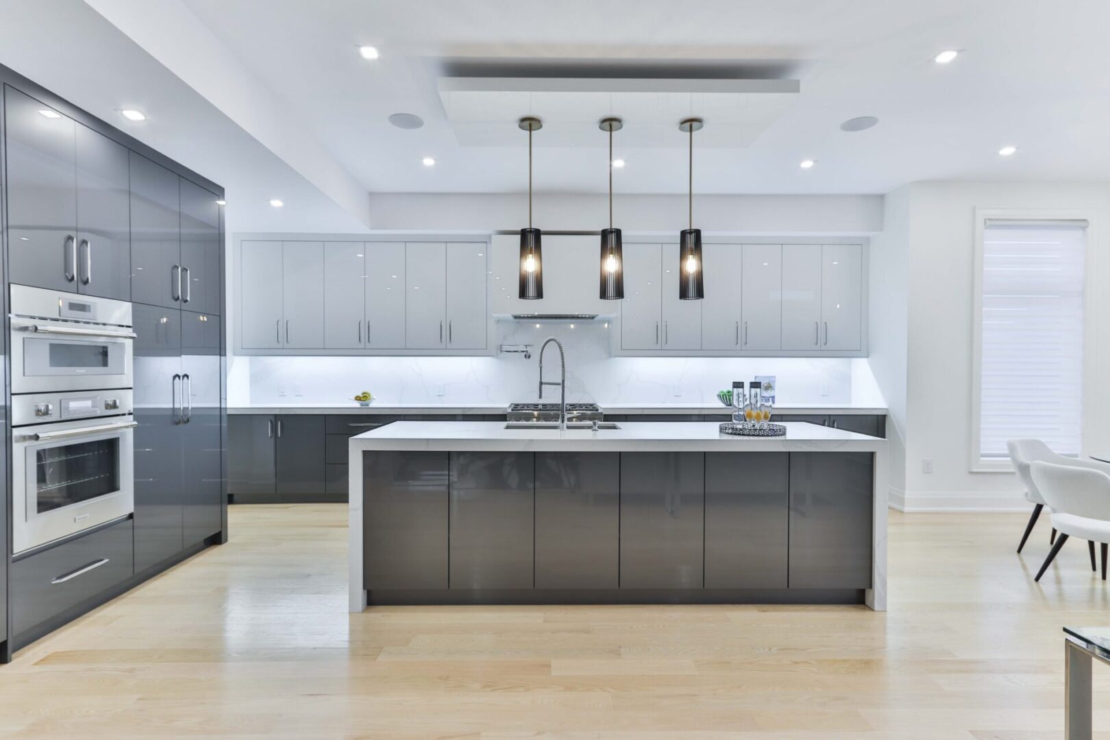 Modern Flat-Panel Cabinets